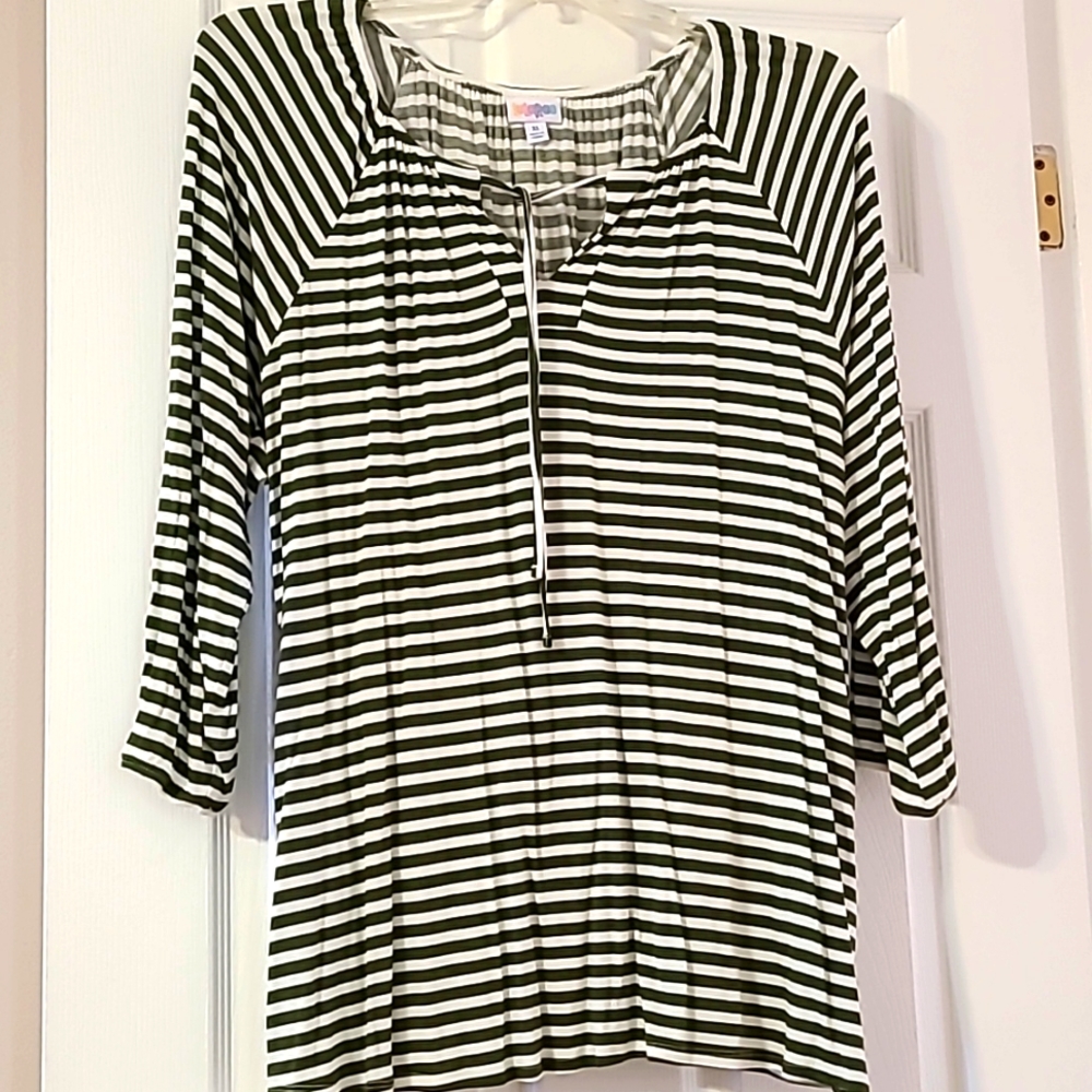 LuLaRoe Debra Shirt XL